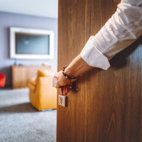 "Smart Living" революцията: Защо абонаментът за домашен помощник става новата нормалност за градския човек