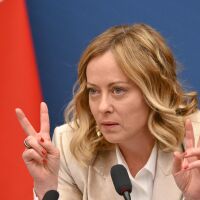 Мелони: Съжалявам, че Макрон го е възприел като вмешателство