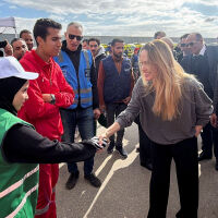 „Там, където помощта спира“: Анджелина Джоли на граничния пункт "Рафах"