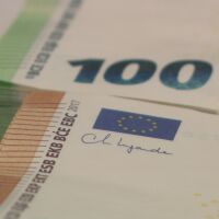 Изплатиха с фалшиво евро печалба от казино