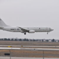 След заплахата на Тръмп: Американски шпионски самолет кръжи край Мексико