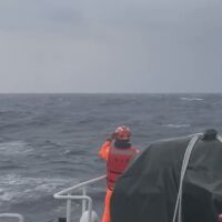 Инцидент с тайвански изтребител F-16, пилотът е успял да катапултира преди сблъсъка. Издирват го в морето