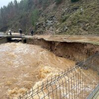 Блокираните във водите на р. Арда - баща и син: Сами успели да се спасят 