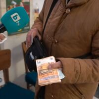 Недоволство и усмивки: Първи пенсии в евро в Криводол