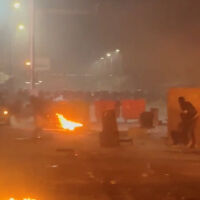 Заличване на следи и спешни погребения: Идентифицирането на жертвите в Иран е почти невъзможно