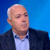 Проф. Веселин Вучков: Чест му прави на моя състудент Росен Желязков