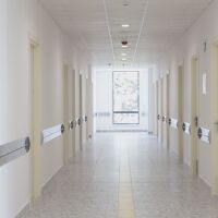 22-годишен е в болница с прободна рана след сбиване с жената, с която живее 