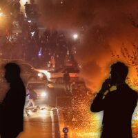 Иран позволи обаждания в чужбина за първи път от дни, но само еднопосочни