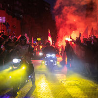 Сърбия пред точка на пречупване: Режимът е готов да използва и подземния свят, за да запази контрола си