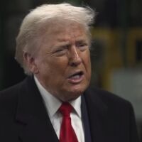 „Ако ги обесят, ще видите…“: Тръмп заплаши Иран със „силни действия“ при екзекуции на протестиращи