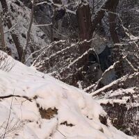 Полицейски автомобил падна в пропаст в Ягодинското ждрело