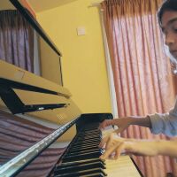 От любов към музиката: Ученици и творци събират средства за закупуването на роял