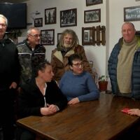 Чужденците, които обичат България: Как живеят задружно в дряновското село Гостилица? 