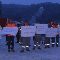 РИОСВ спря част от производството на „Кроношпан“ във Велико Търново, работници излизат на протест