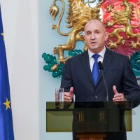 Световните агенции за оставката на Радев: Това е заявка за участие в парламентарните избори