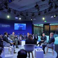 Срещата в Давос, с фокус Гренландия: Услула фон дер Лайен обеща „твърда европейска реакция“ на амбициите на Тръмп