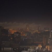 Киев отново без ток, отопление и вода: 300 дрона и крилати ракети удрят града 