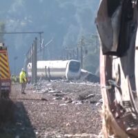 Трагедията с влакове в Испания: 6-годишно намерено по чудо край релсите, загубило цялото си семейство 