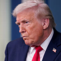 С хаотична пресконференция Тръмп отбеляза първата година от завръщането си, определи си като "финансов гений"