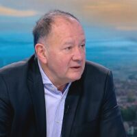 Михаил Миков: Проектът на Румен Радев може да приключи 130-годишната история на БСП