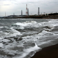 След задействане на аларма спряха повторно пускане на най-голямата атомна централа в света