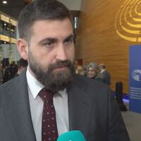 Андрей Новаков за правилата на авиокомпаниите: Никой няма право да ти иска пари, за да седнеш до детето ти