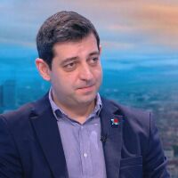 Николай Вълканов: Кешовият обмен на левове в евро се случи през магазините на големите вериги