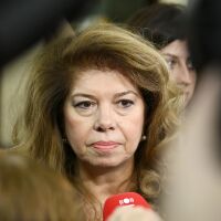 Йотова обяви кога и с кои формации ще проведе консултации 