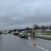 Мъж загина на място, след като шофьорка го блъсна на пътя 