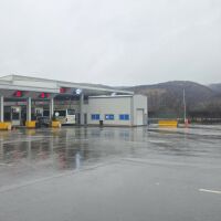 Вече денонощие превозвачи от Сърбия и Северна Македония блокират граничните си пунктове с България