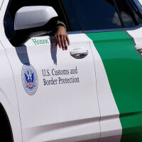 Поредна стрелба в САЩ: Граничен полицай стреля по човек близо до границата с Мексико