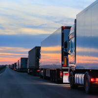 Превозвачите в Черна гора прекратиха блокадата по границите