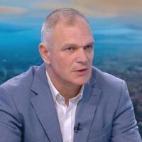 Росен Рапчев: При 50 км/ч, ако не сме обезопасени в колата, е все едно да скочим от четвъртия етаж