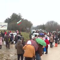 „Няма да търпим повече“: Протест срещу войната на пътя блокира София - Плевен при Телиш