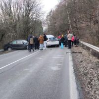 Челен сблъсък блокира пътя София-Самоков 