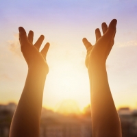 Слънчева събота с пролетни температури 