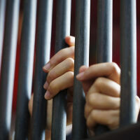 Арестуваха жена, организирала протест, прекъснал литургия в църква в Минесота