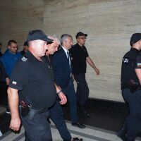 Конвоят с Благомир Коцев тръгна от Централния софийски затвор за Варна 