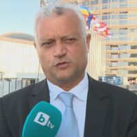 Вътрешният министър: Информациите, че ще уволнявам разследващите по „Петрохан“ и „Околчица", не са верни