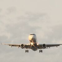 Авиокомпании масово отменят полети заради войната в Близкия изток