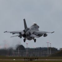 България ще поиска разсрочване на плащанията за американските изтребители F-16