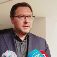 Даниел Митов: По-добре е да си на масата, отколкото част от менюто