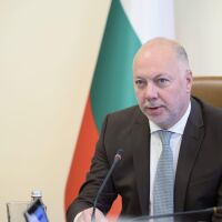 Росен Желязков свиква извънредно заседание на Съвета по сигурността заради „Лукойл“