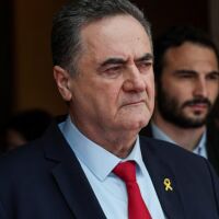 Израелският министър на отбраната: Може да предприемем нови действия срещу Иран