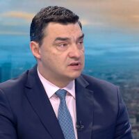 Владимир Николов: Не е нормално България да става по-скъпа от Гърция и Италия, докато живеем на кредит (ОБНОВЕНА)