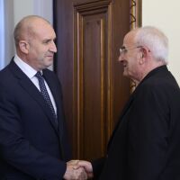 Радев: Възстановяването на мира в Близкия изток ще укрепи стабилността на Европа