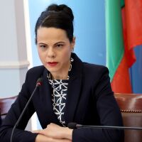 Здравният министър разпореди незабавни проверки заради смъртта на бебе в Търговище и родилка в Сливен 
