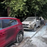 Прокуратурата в Скопие поиска задържане под стража за заподозрения за палежа на колите на българското посолство