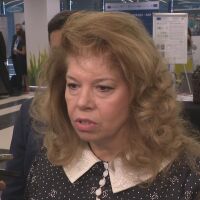 Йотова: Подпалването на дипломатическите коли в Скопие е посегателство срещу страната ни