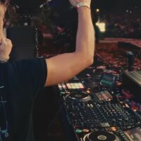 AURA Festival: Световни звезди излизат на сцените на летището  в София